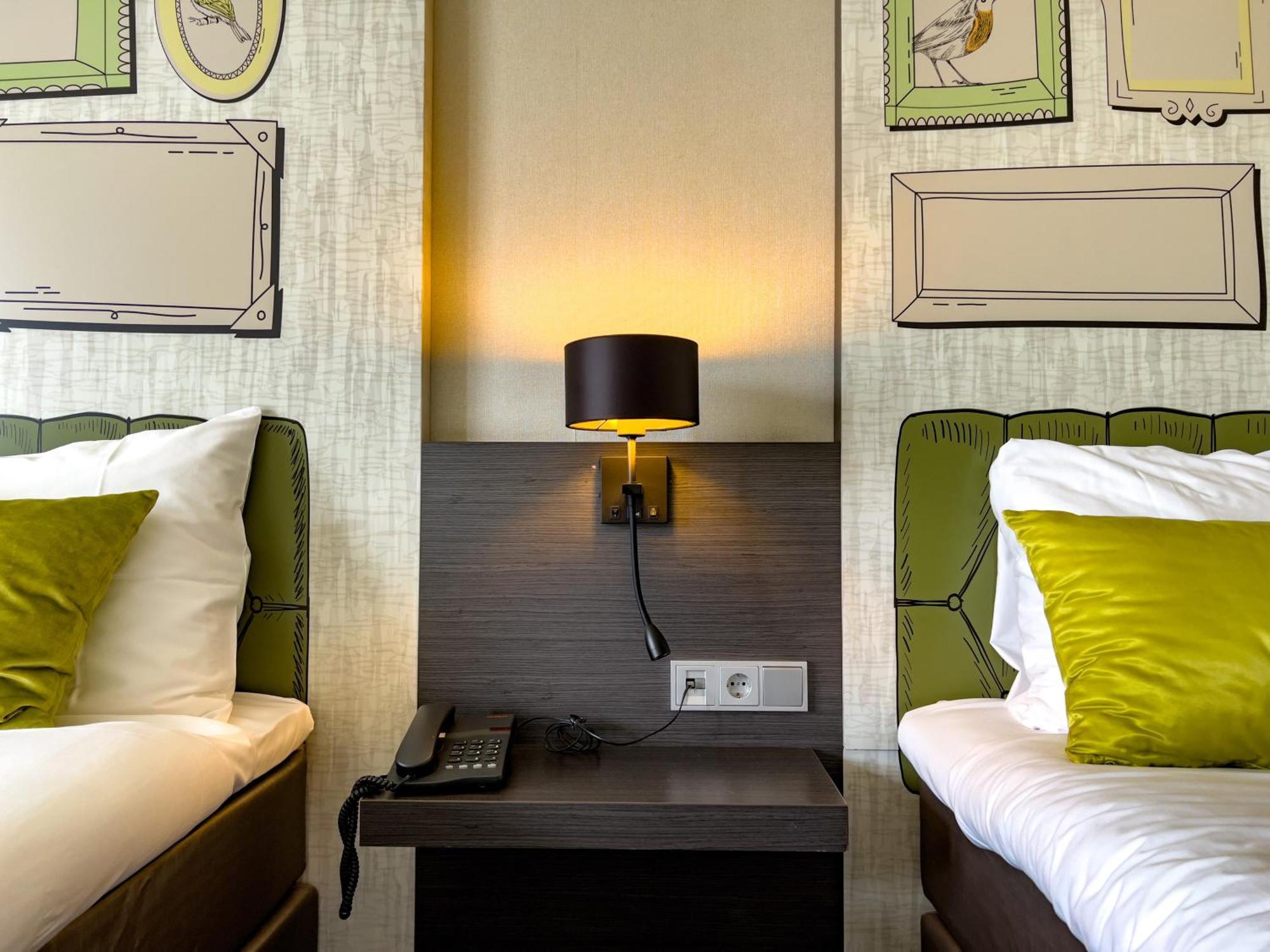 ฟาน แดร์ ฟอล์ก โฮเต็ล เฮร์เลน Hotel เฮร์เลิน ภายนอก รูปภาพ